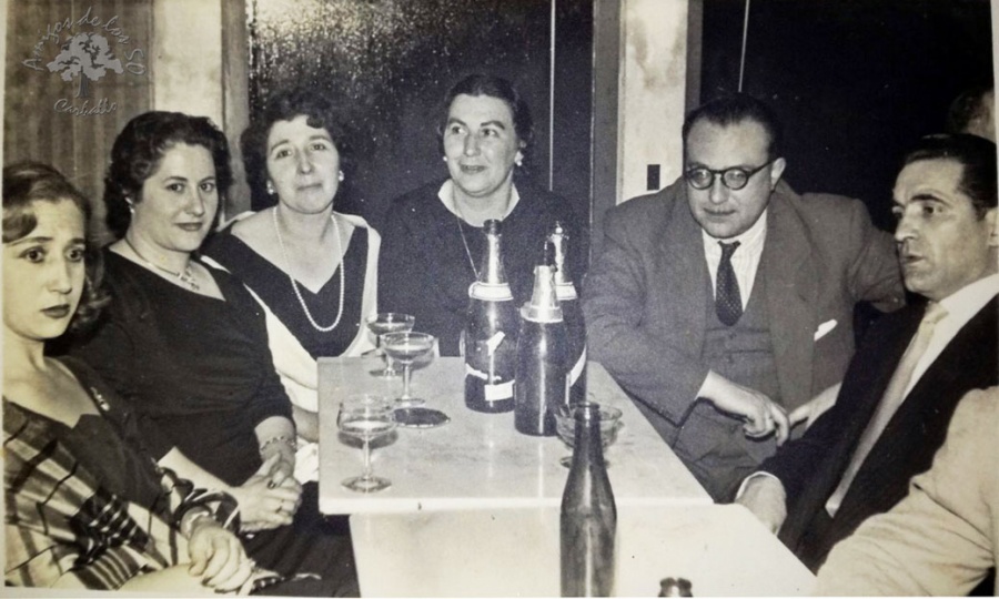 1968 - Celebrándolo con champagne